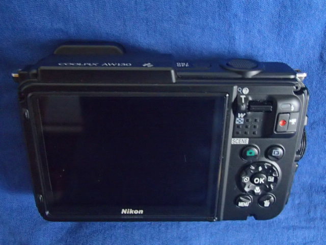 ☆美品☆☆Nikon ☆デジタルカメラ☆ COOLPIX☆ AW130★ イエロー☆ YW☆used☆☆_画像3