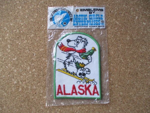 70s ALASKA アラスカ 白熊 ワッペン/BEERシロクマUrsus maritimusスキーSKI北極くまビンテージ旅行Vintage白クマUSAスーベニアPATCH D16_画像1