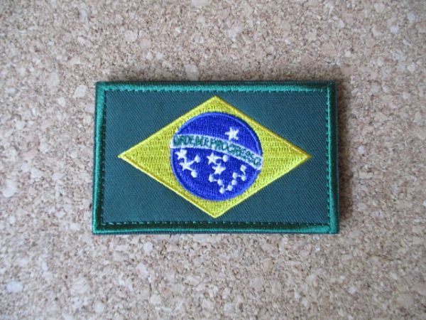 『ブラジル』国旗ベルクロ付ワッペン/サッカーBrasilパッチ旗FLAG代表サバイバルゲームPATCHミリタリー国マジックテープembroidered D17_画像1