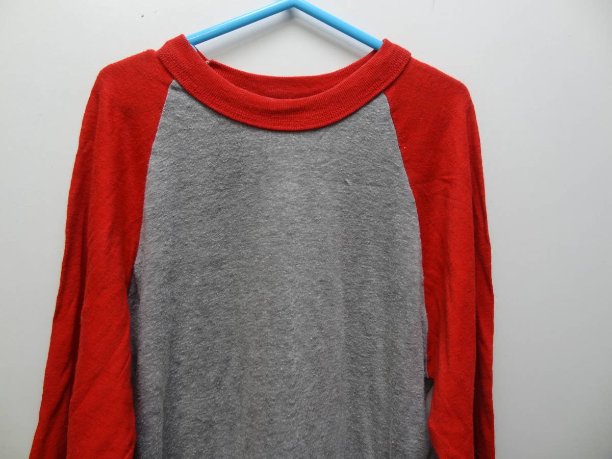 全国送料無料 アメリカ USA 古着 肩切替 グレーX赤色 メンズ たぶんMADE IN USA 7分袖 Tシャツ Sサイズ _画像3