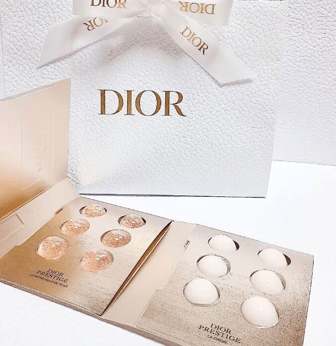  новый товар  неиспользуемый 　 сейчас   месяц  получение  　... товар 　Dior ... кронштейн ...  микро 　...　 роза ... ... претензии N ... пр-во  　 образец   комплект  