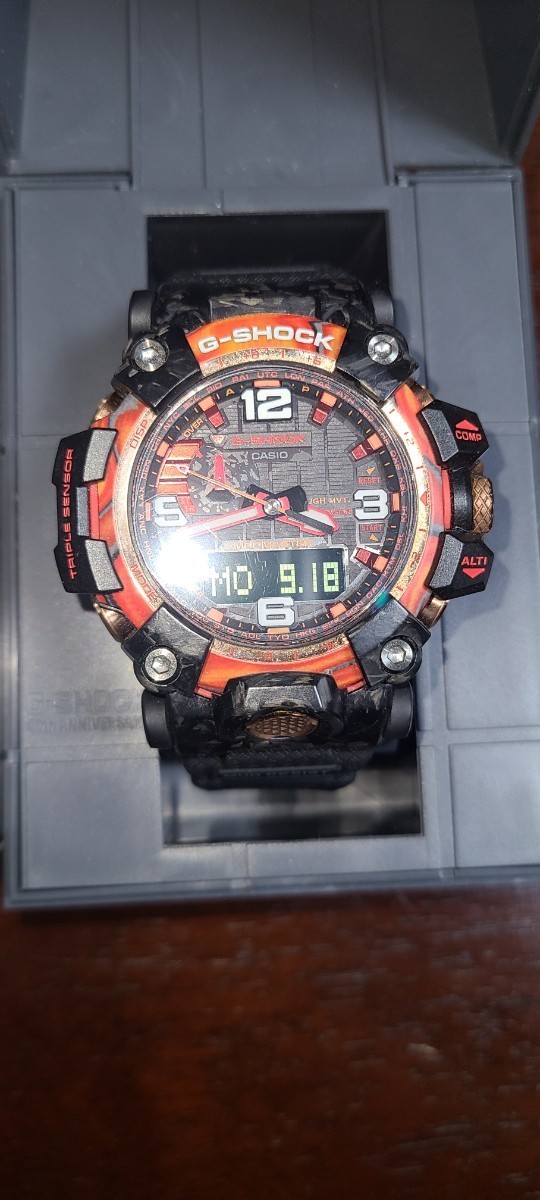 カシオCASIO Gショック ジーショック G-SHOCK マッドマスター G-SHOCK 40th Anniversary Flare Red GWG-2040FR-1AJR_画像1