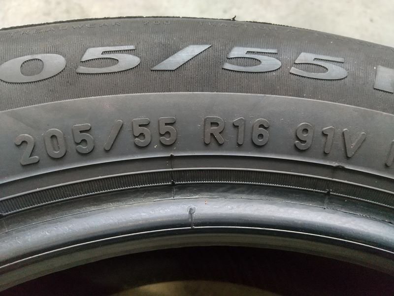 『psi』 ピレリ P8FS 205/55R16(91V) ラジアルタイヤ4本セット 2021年_画像4