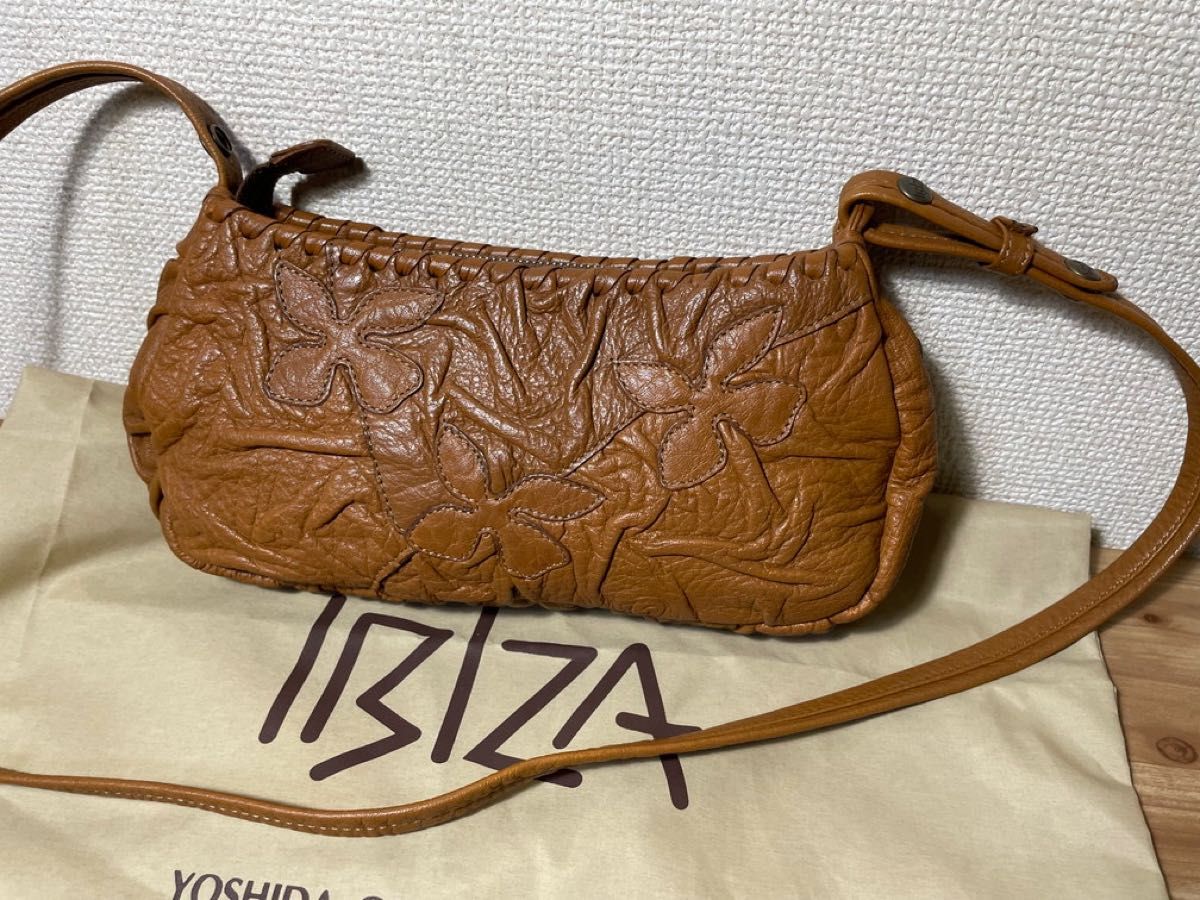 IBIZA イビザ　イビサ　花モチーフ　ショルダー　レザーバッグ