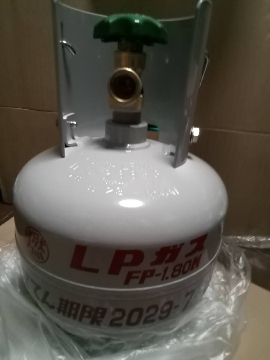 LPGプロパンガスボンベ(タンク)2㎏容器、タンク重量4.6㎏位、充填期限2029年7月迄新品未使用品