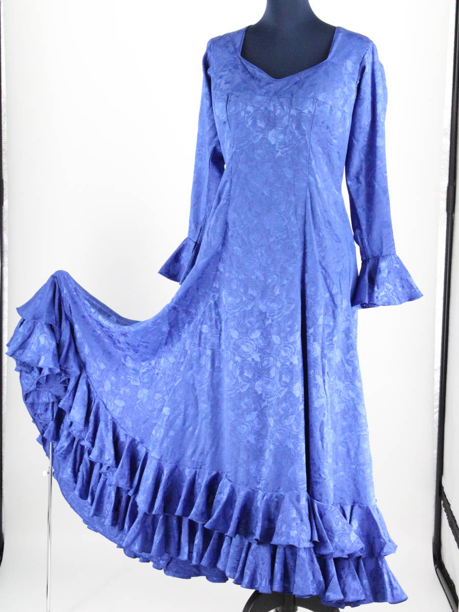 『送料無料』【美品 フラメンコ衣装】光沢ブルー×総バラ柄 ドレス 大きく広がる裾 タンゴ Flamenco 胸パット付き