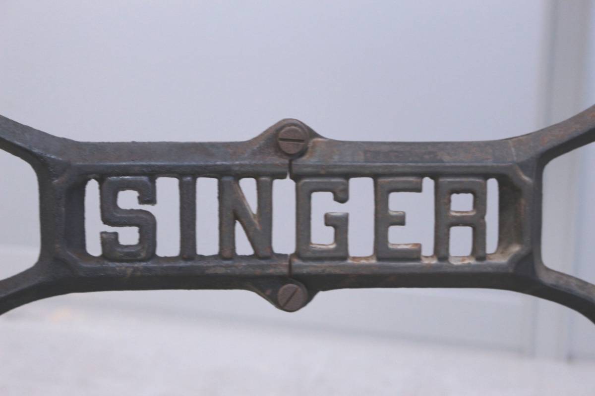 E0175 SINGER singer iron legs net eyes stepping sewing machine antique Vintage Cafe car Be remake DIY iron table sewing machine pcs 