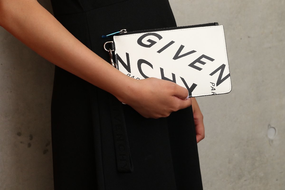 品揃え豊富で クラッチバッグ ジバンシイGIVENCHY ミニ 新品/2 WHITE