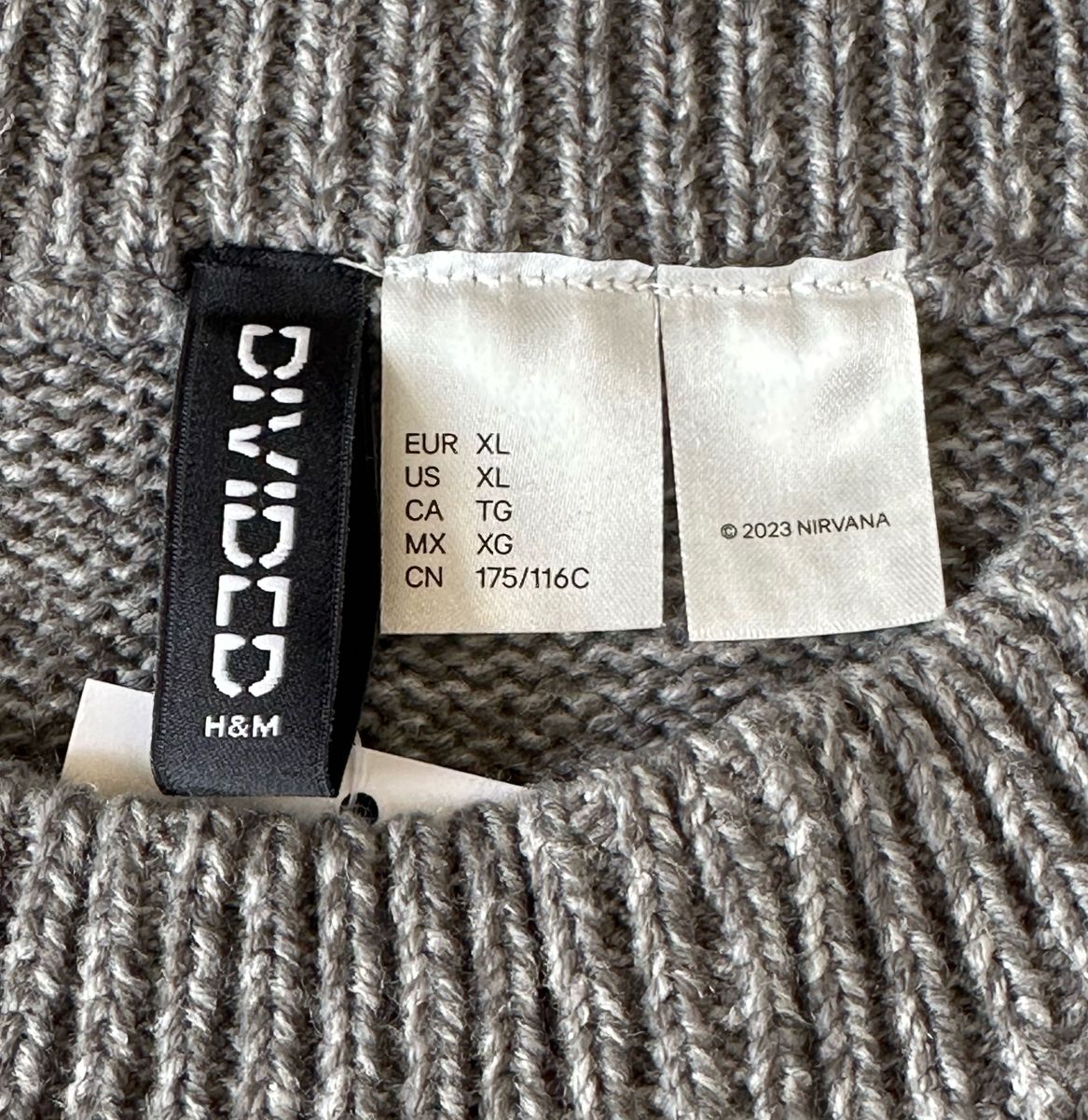 新品 H&M × ニルヴァーナ NIRVANA コラボ ニット セーター XL 新品 H&M × ニルヴァーナ NIRVANA コラボ ニット セーター XL