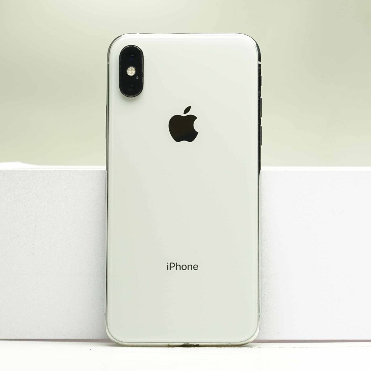 経典 iPhone Xs 白ロム 中古本体 訳あり品 SIMフリー MTE12J/A