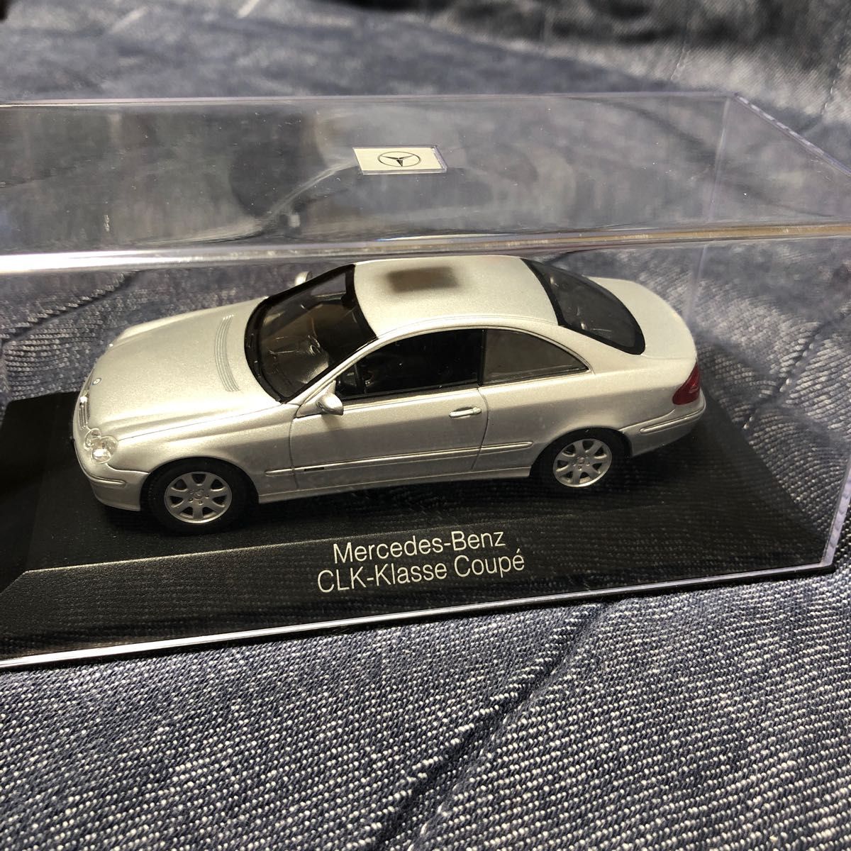 メルセデスベンツ　CLK-klasse coupe  レプリカ　箱付き　ミニカー