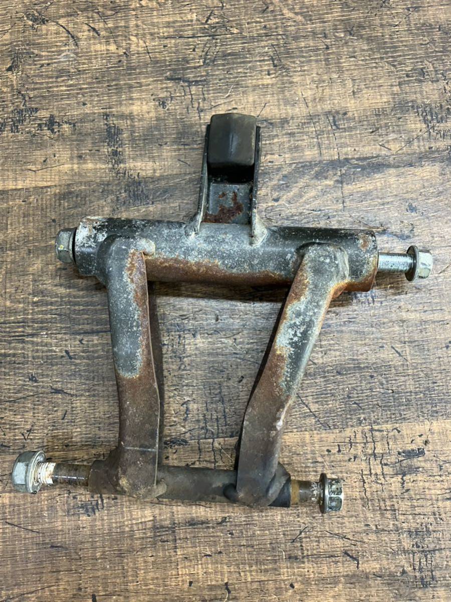 Y45】 送料込 AF27 スーパーDIO 純正 エンジンハンガー エンジン Y45】 送料込 AF27 スーパーDIO 純正 エンジンハンガー エンジン