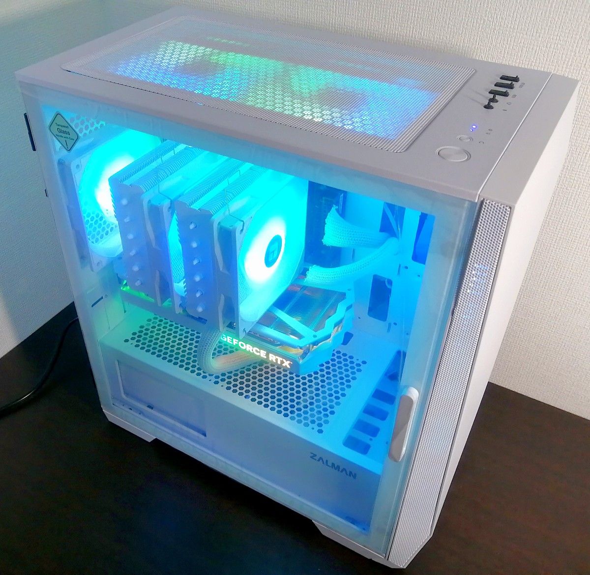新品】光る白色ゲーミングPC[i5 13500/RTX4060/メモリ32GB 新品】光る白色ゲーミングPC[i5 13500/RTX4060/メモリ32GB