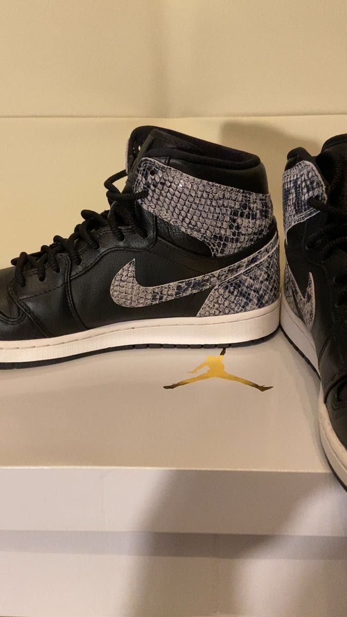 Nike WMNS AirJordan1 Retro "Black Snake"
