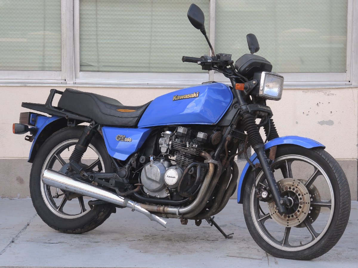 60【評価B】kawasaki GT550 KZ550G KZ550 逆車 当時物 実動 純正 リア ウインカー テールランプ ナンバープレート ステー_画像5