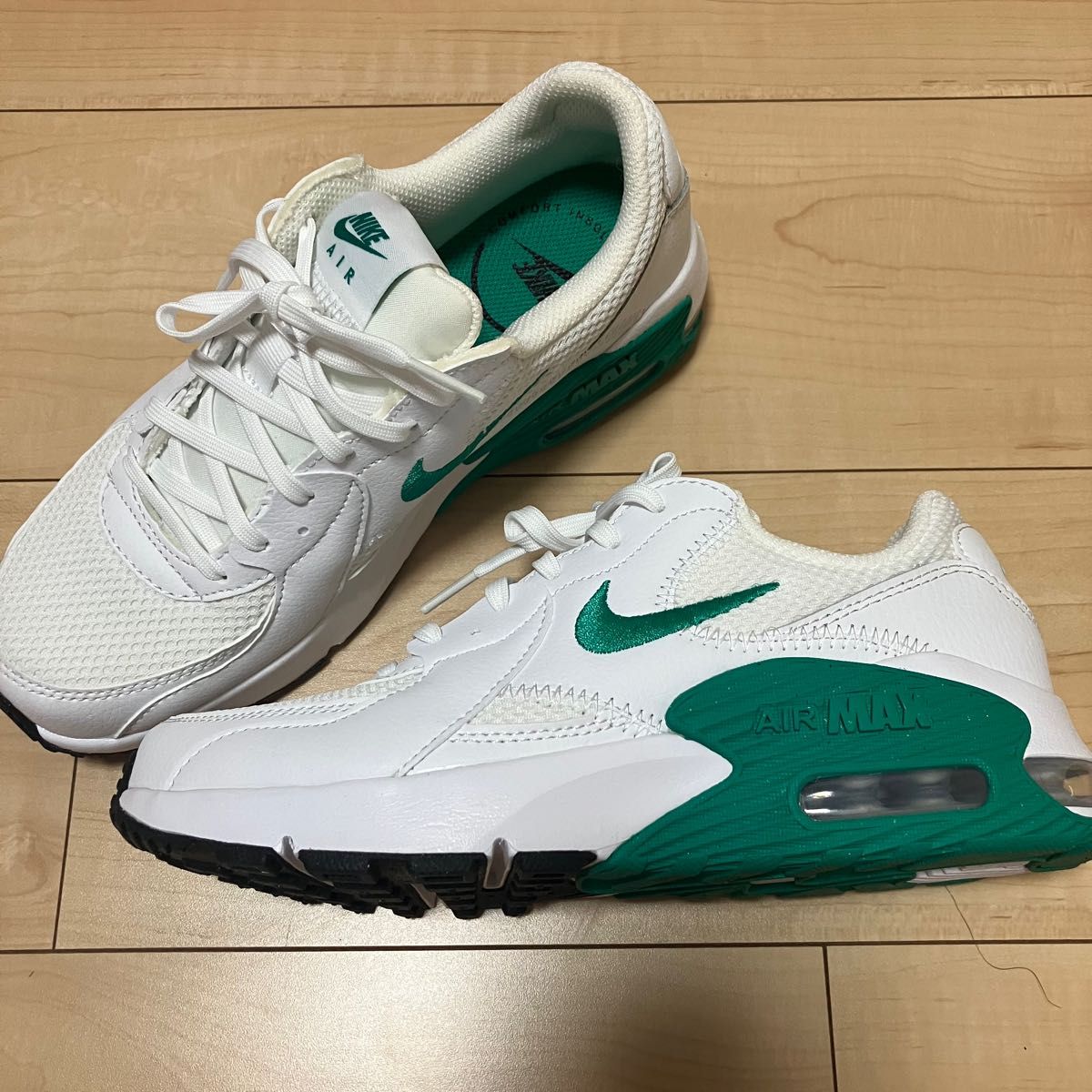 NIKE ナイキ エアマックスエクシー レディース スニーカー 24cm NIKE ナイキ エアマックスエクシー レディース スニーカー 24cm
