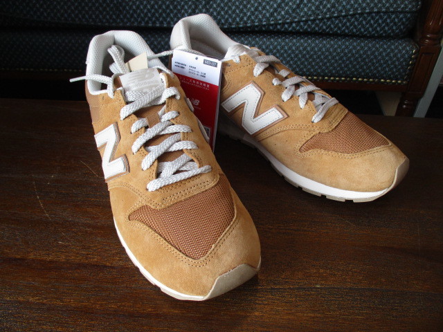 良質 BROWN スニーカー RU2 CM996 (ニューバランス) Balance New