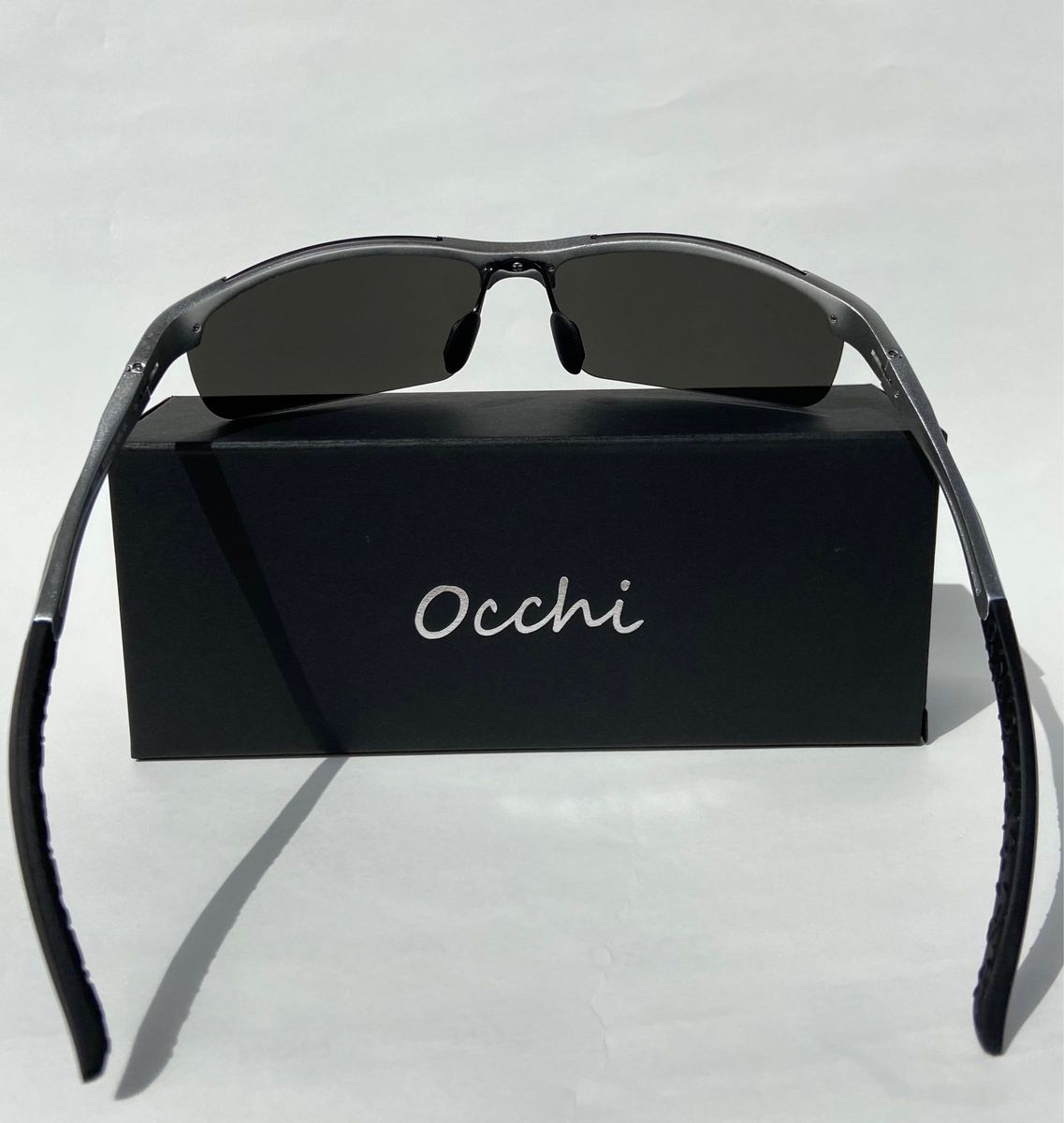 新品 OCCHI 　偏光サングラス レンズUV400 軽量  シルバーミラー