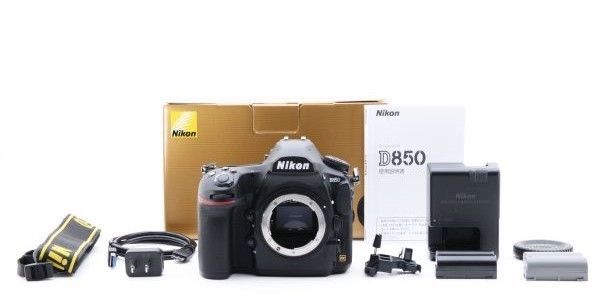 華麗 Nikon 極美品 D850『シャッターカウント：11810枚』ニコン 付属品