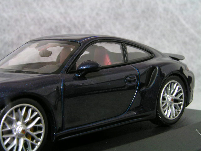 * 1/43 Porsche = 911 (991) turbo S / dark blue metallic = Porsche