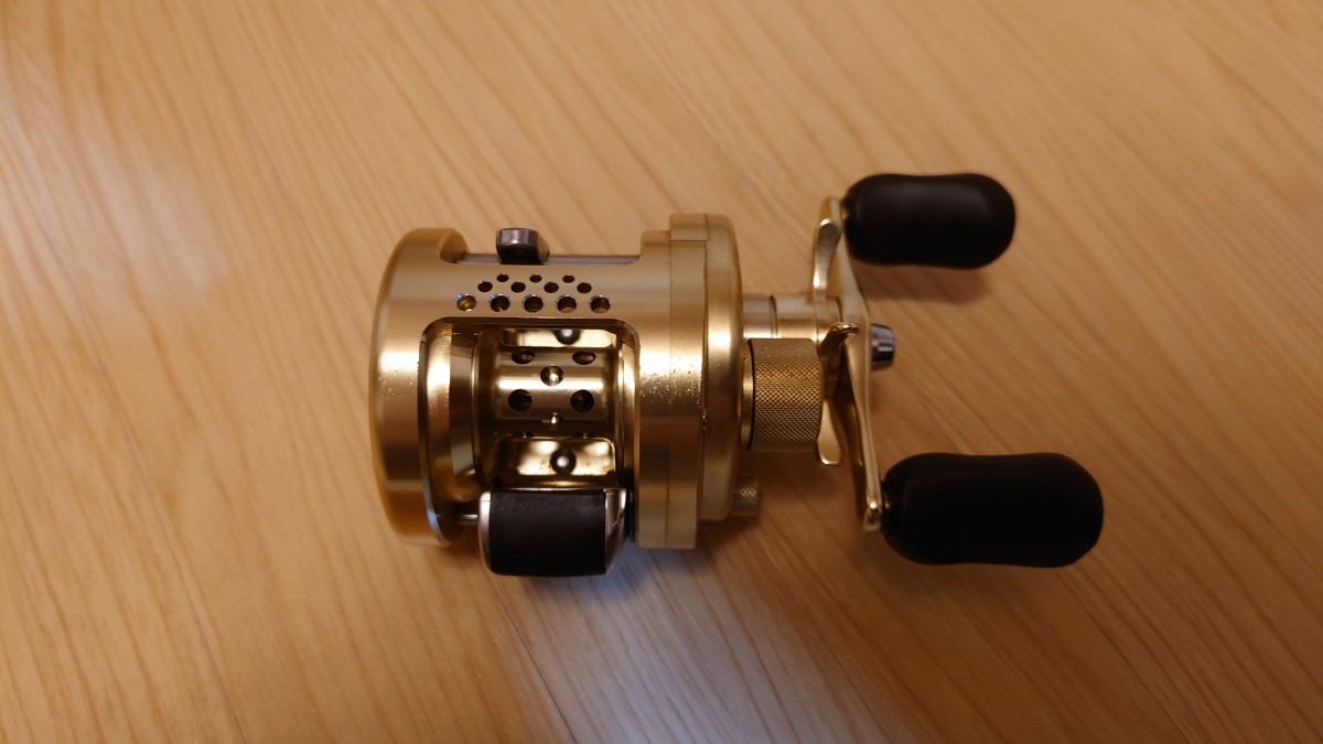 大人気新品 シマノ カルカッタコンクエスト SHIMANO CONQUEST