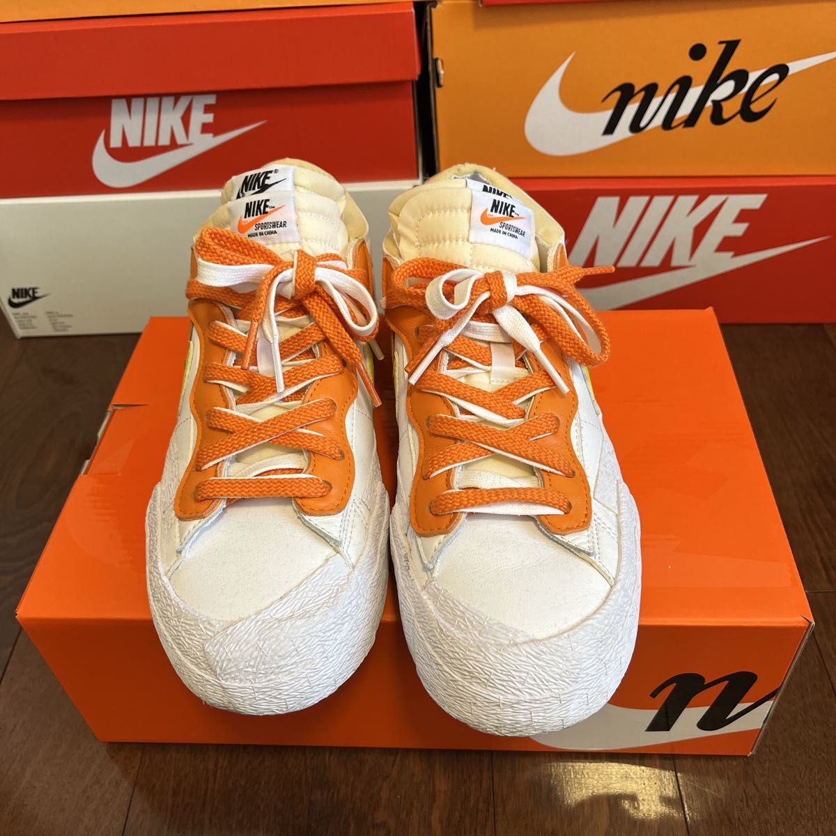 SACAI NIKE BLAZER LOW サカイ　ナイキ ブレーザー　ロー　マグマオレンジ　MAGMA ORANGE  26.5