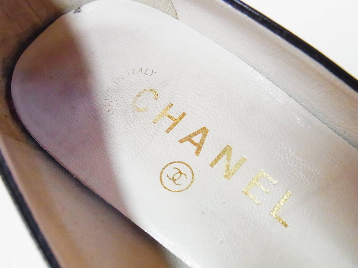 TS 良好 イタリア製 CHANEL シャネル ロゴトゥ 上質レザー パンプス 黒 サイズ37_画像5