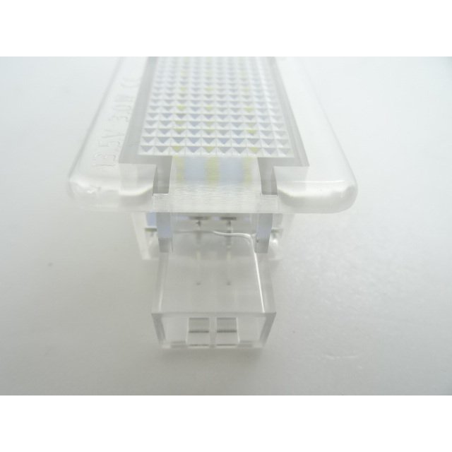 ボルボ V70 LED ラゲッジルームランプ トランクランプ ユニット交換タイプ キャンセラー 内蔵 単品1個 激白光_画像2