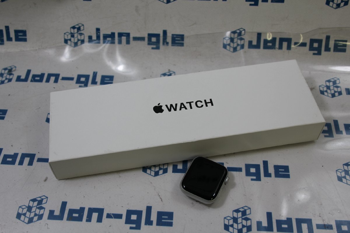 関西【美品】Apple Watch SE 第2世代 GPSモデル 40mm MRE13J/A 32GB この機会にぜひいかがでしょうか!! J471374 V ◆