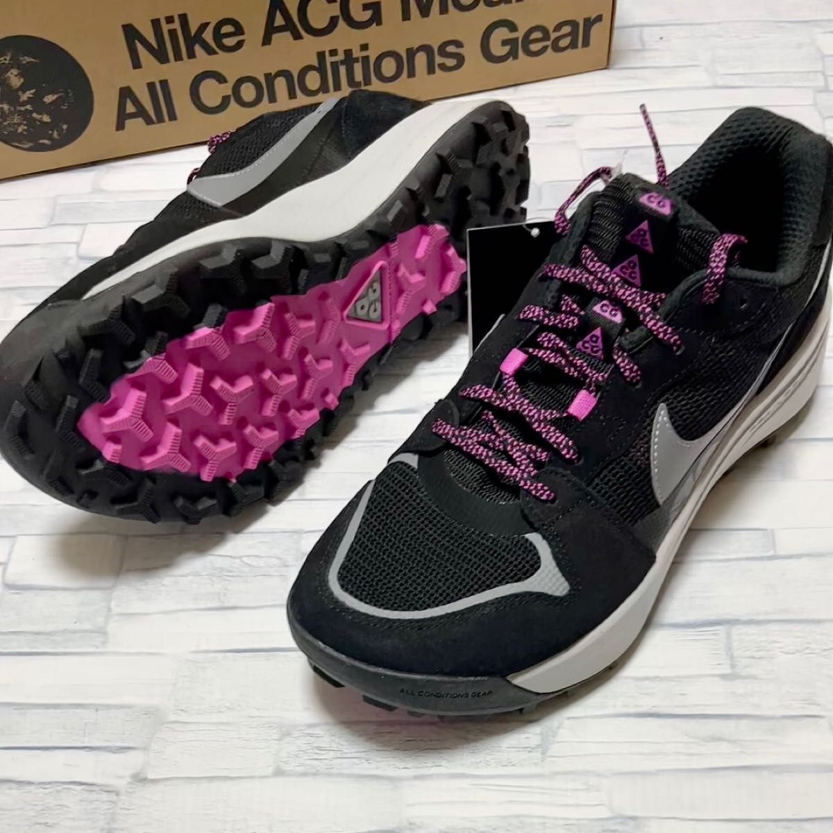 NIKE ACG LOWCATE ナイキ acg ローケート ブラック ピンク 新品 28.0㎝ キャンプ アウトドア トレイル