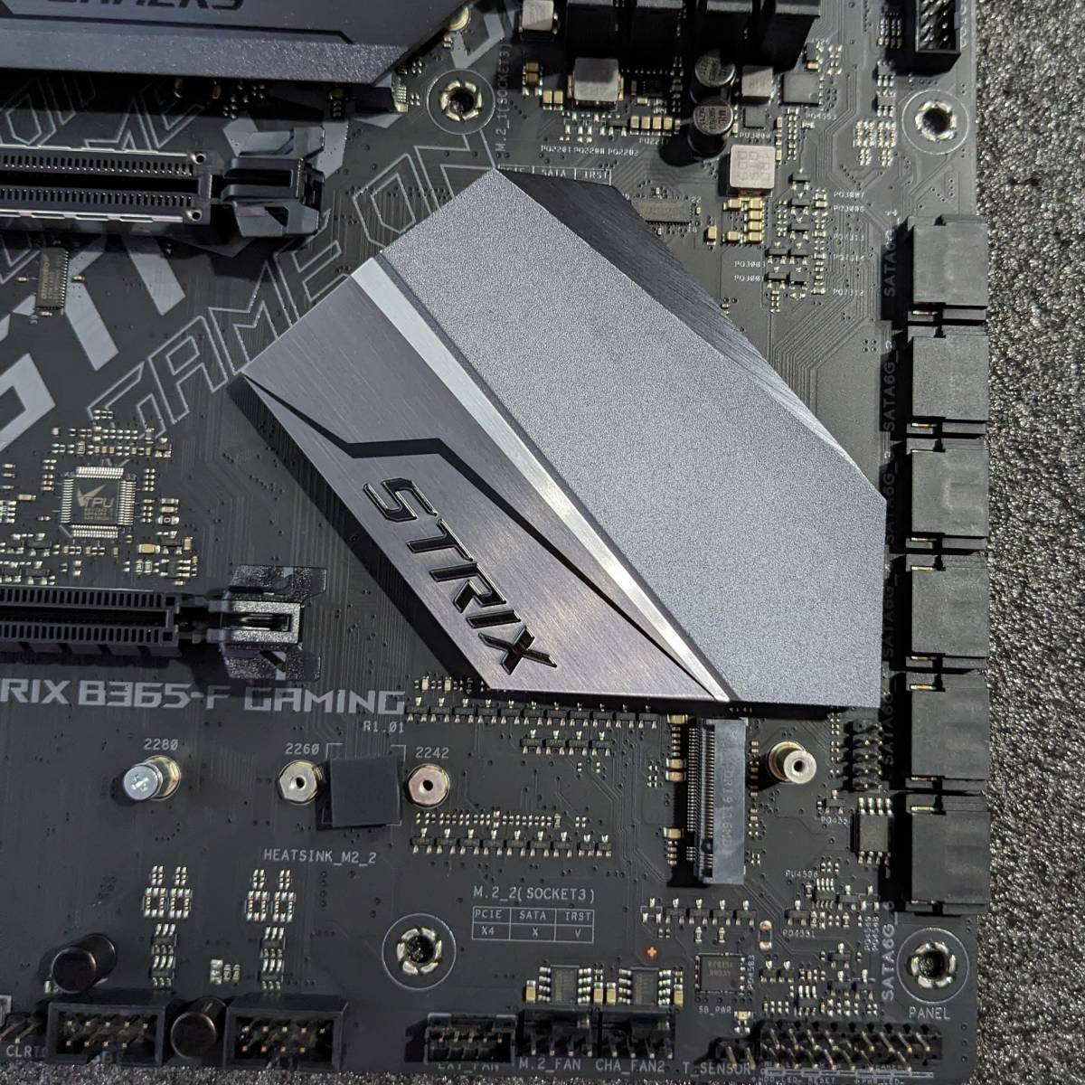 【中古】ASUS STRIX B365-F ＋ Win10Homeデジタルライセンス [LGA1151 B365チップセット 第8，9世代用]_画像5