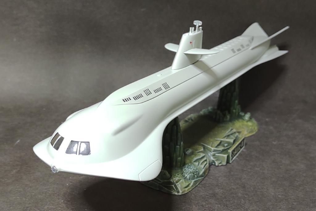 原子力潜水艦　SEAVIEW (シュービー号)　 1/350　メビウスモデル　プラモデル完成品_画像1