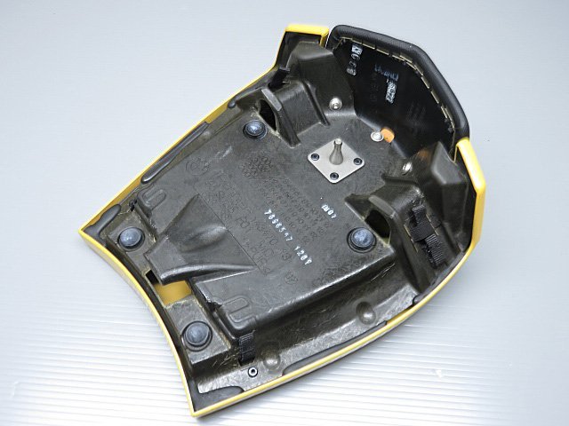 ★『美品』BMW R1200S 純正 シングルシートカウル 希少143470-13 230705DK0177の画像5