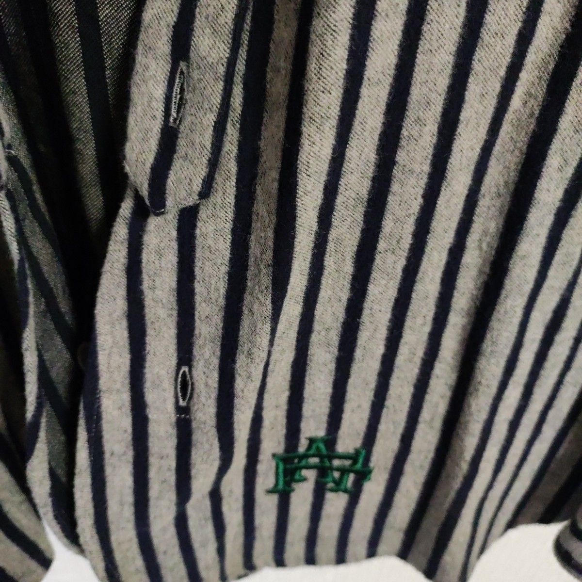 エフエーティーFATボーダーネルシャツSKINNY(L)極美品　グレー×ネイビー　