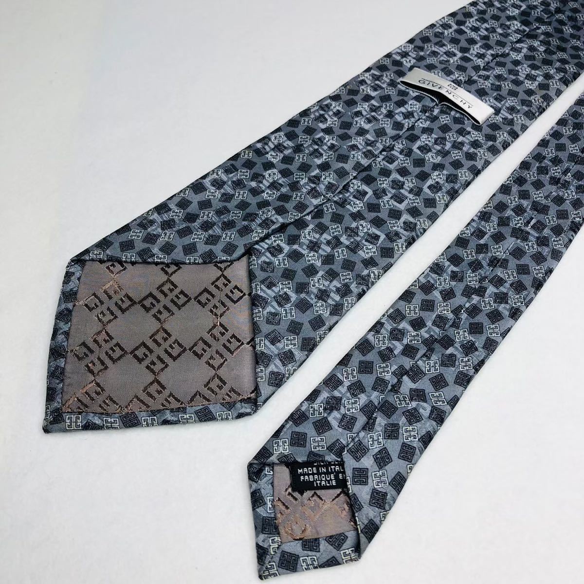 最新作 GIVENCHYジバンシー ネクタイ ハイブランド ロゴ柄グレー 高級