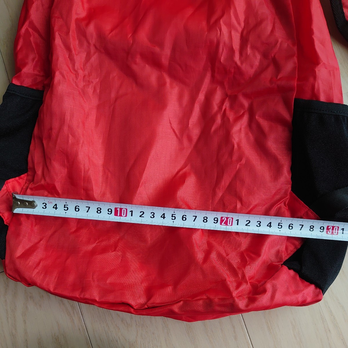 バッグ 鞄 リュック 赤 軽い 軽量 折りたたみリュック 折り畳み コンパクト 折畳み 携帯リュック 肩ベルトメッシュ_画像5
