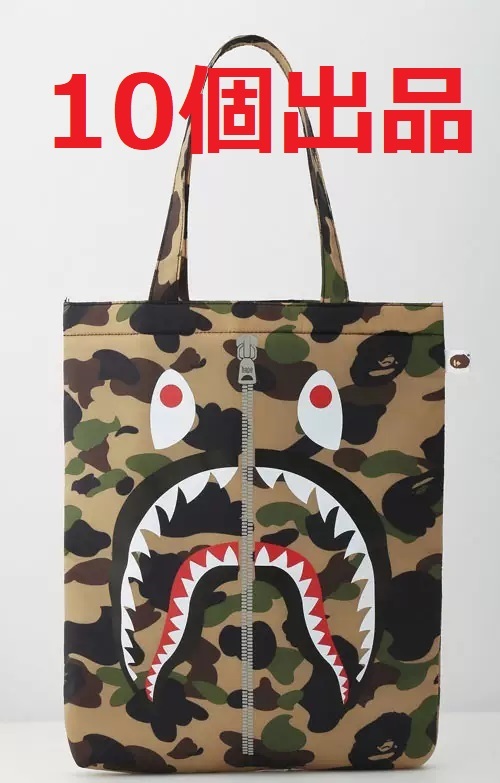 ★１０個出品★BAPE◆A BATHING APE／迷彩カモ◆ア ベイシング エイプ◆シャーク◆CAMO柄／クッショントート／サメ／トートバッグ／付録_画像1