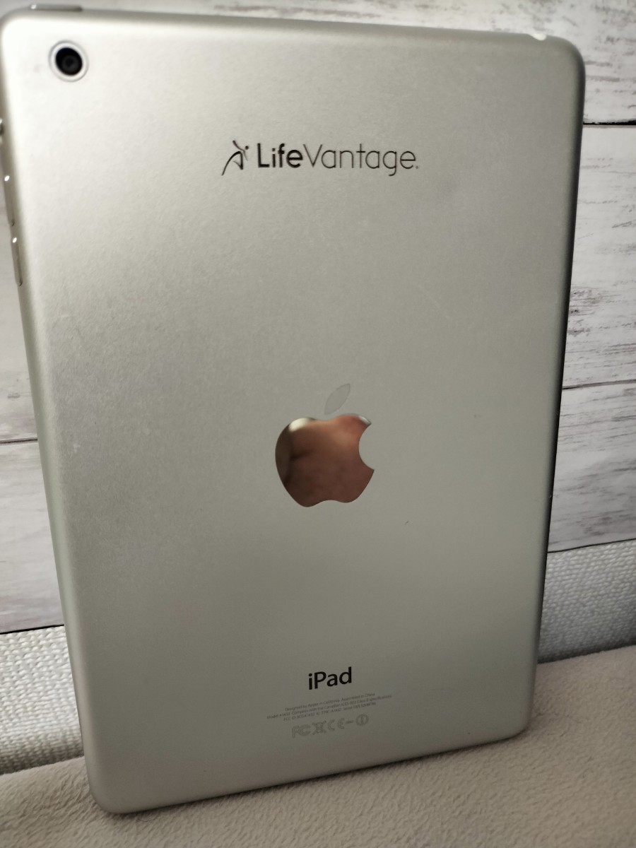 ジャンク【第1世代】iPad mini Wi-Fi 32GB ホワイト MD532J/A A1432