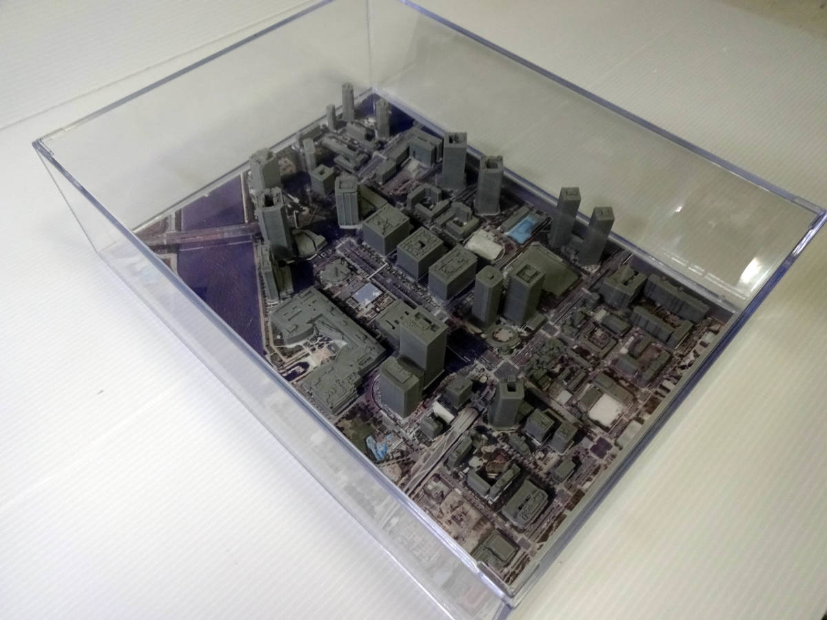 東京都　豊洲周辺　国土交通省の整備した３D都市データを活用した都市模型　組立済　　スケール1/4000　(透明ケース付)