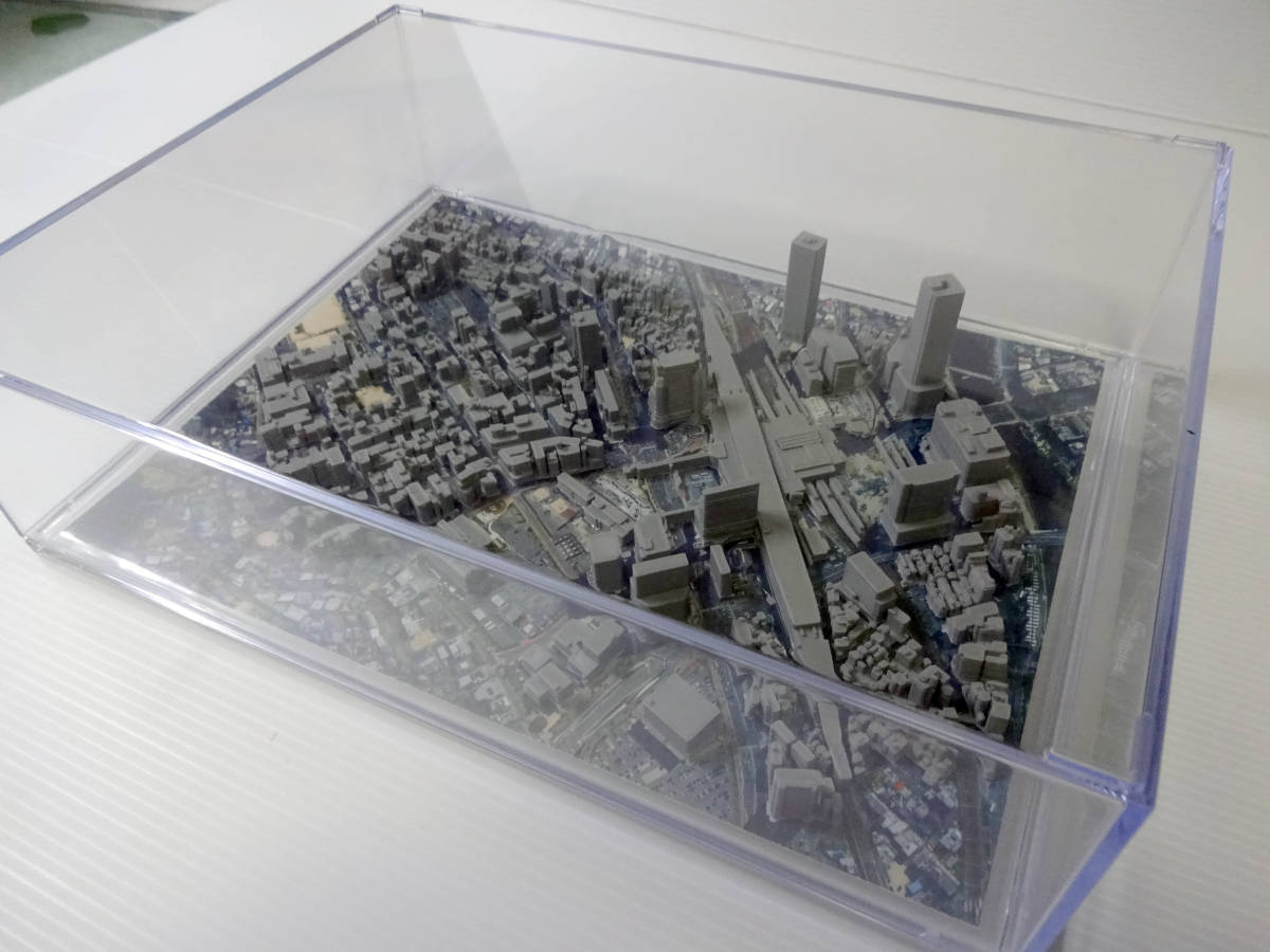  Hiroshima station around country earth traffic .. maintenance did 3D city data . practical use did city model construction settled scale 1/4000 ( transparent case attaching )