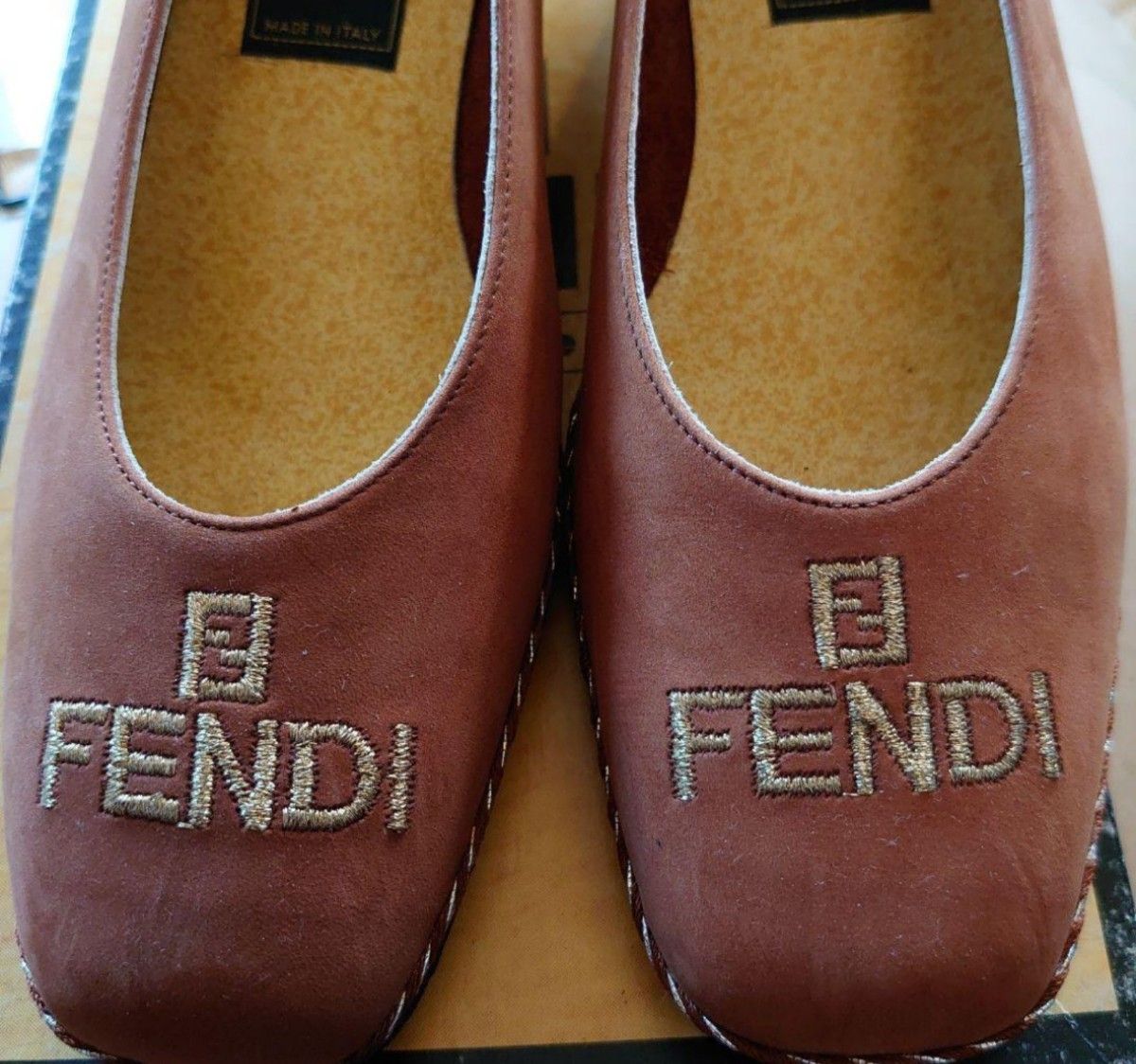 未使用 FENDI フェンディ パンプス