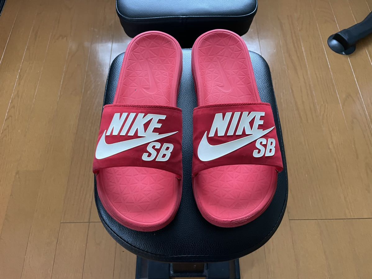 【中古】NIKE SB ベナッシ　ソーラーソフト　赤　レッド　28.0cm