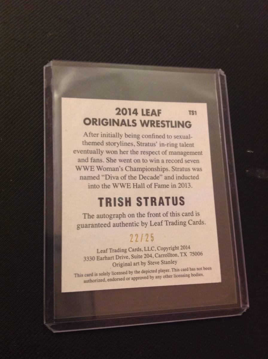 超激レア 2014 Leaf Trish Stratus トリッシュ SSP auto 直筆サイン WWE レジェンド HOF スーパースター 直書き サイン綺麗 美人レスラー_画像2