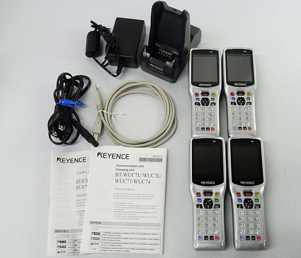 バッテリー付属無し 4台セット KEYENCE BT-W70 ハンディターミナル 通信・充電ユニット BT-WUC7U キーエンス バーコード スキャナ S092908_画像1