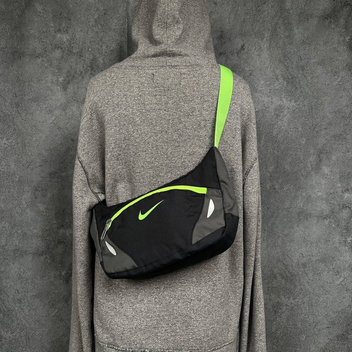 OLD NIKE 90s TECH ショルダーバッグ オールドナイキ 00s Y2K ボディ