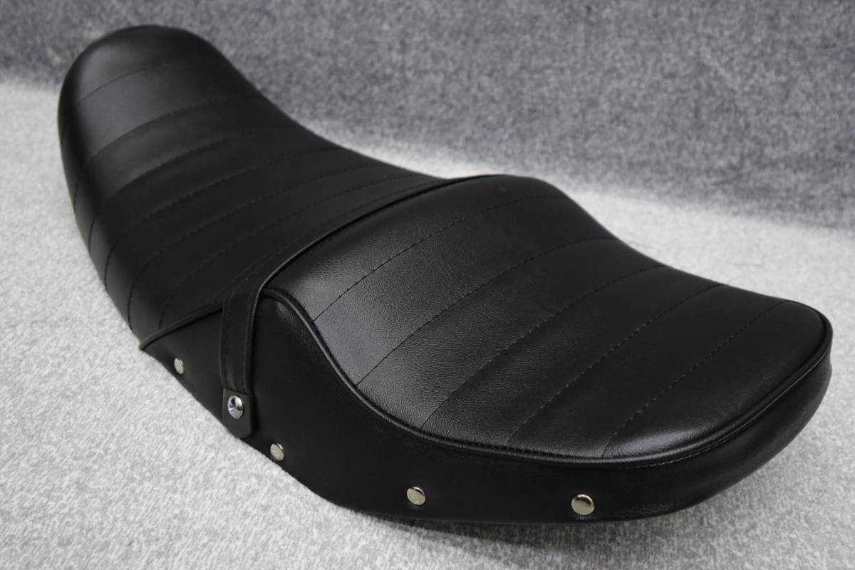 決算特価 ゼファー400 初期 黒皮 ボタン タックロール シート/ 前期