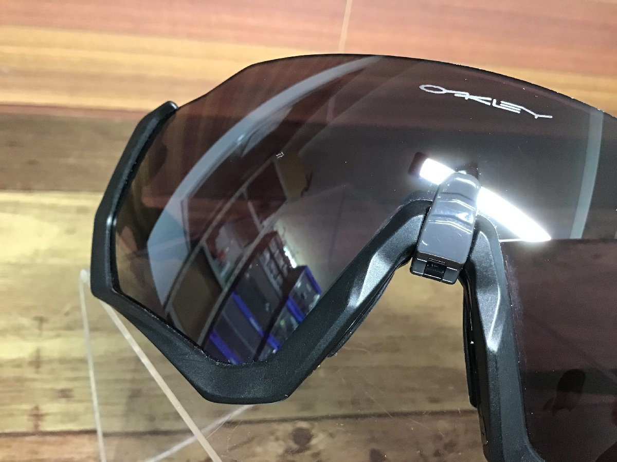 HD211 オークリー OAKLEY フライトジャケット FLIGHT JACKET サングラス アイウェア 黒 PRIZMレンズ_画像5