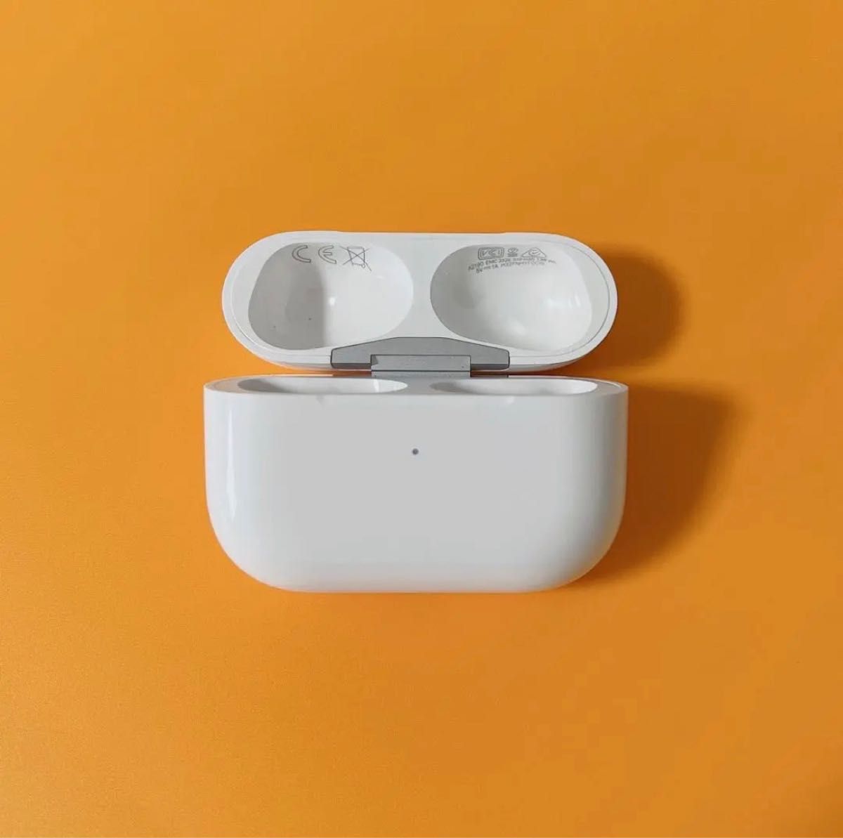 ★返品交換保証★【極美品】AirPodsPro 第1世代 充電ケースのみ