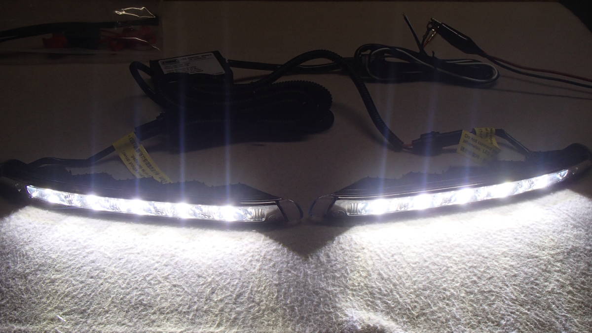 ESUSE 5 LED デイライト 5.8w/0.5w 白色 未使用品 BELLOF ベロフの画像1