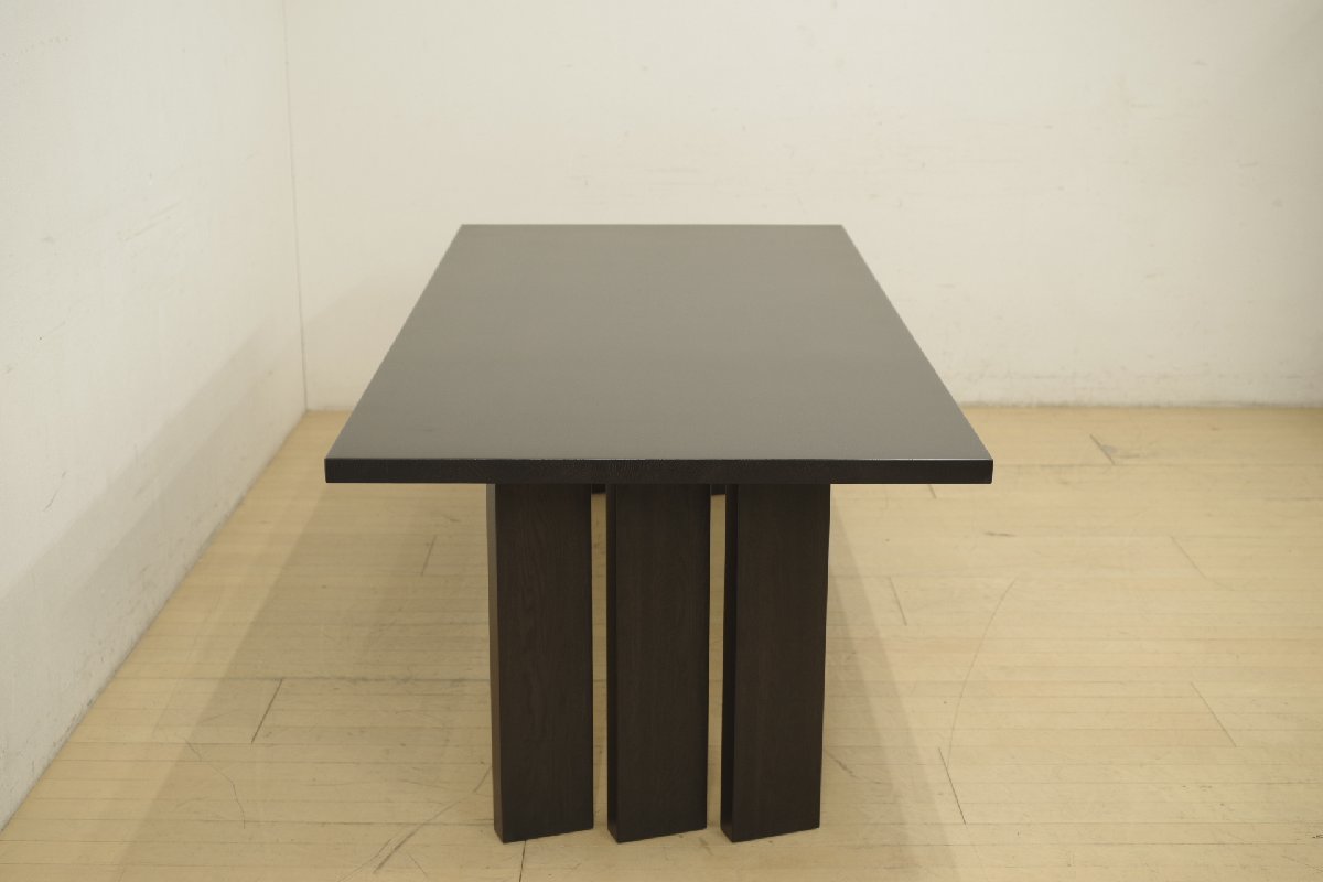 展示品 カリモク 最上位モデル スタンダードモダン ダイニングテーブル DU7240 オーク無垢材 厚天板 食堂机 食卓机 大型 幅220cm 定価61万_画像3